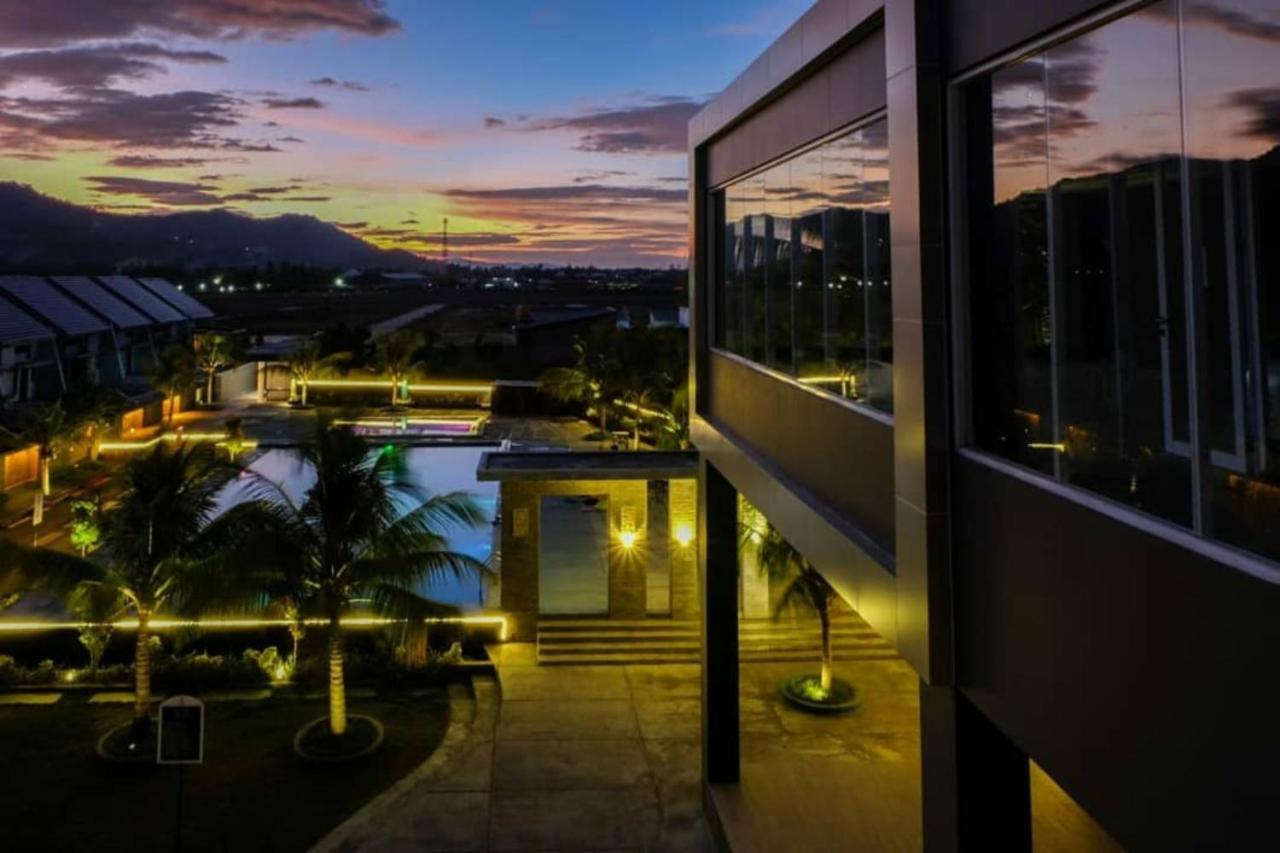 Aston Gorontalo Hotel & Villas Экстерьер фото