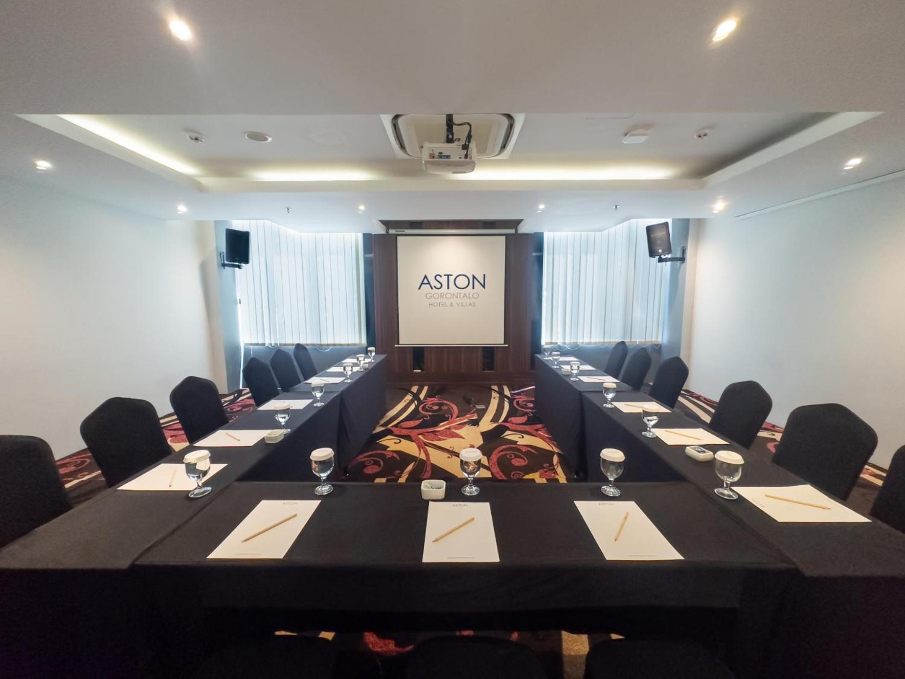 Aston Gorontalo Hotel & Villas Экстерьер фото